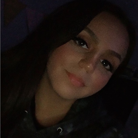 Meet your Posher, Suzy - Picture 1 of 1